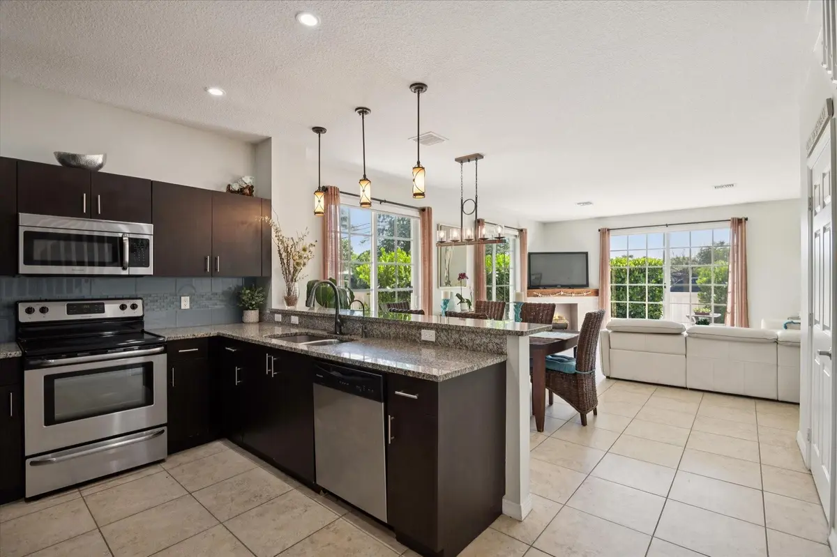 Photo 8 at 2325 SE 5th Street, Pompano Beach