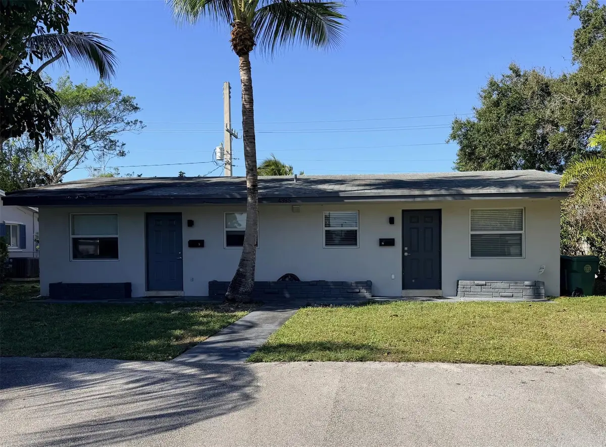 Photo 1 at 4385 NE 13th Avenue, Oakland Park