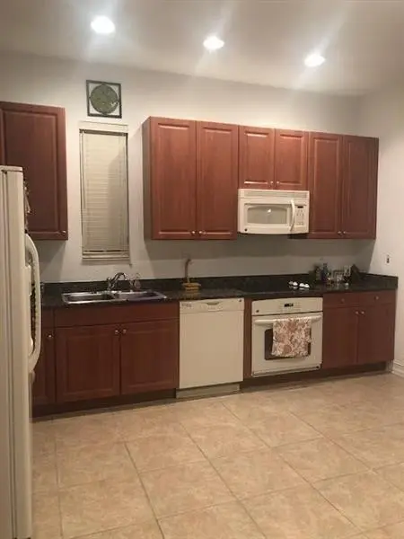 Photo 2 at 6903 Julia Gardens Drive, Coconut Creek