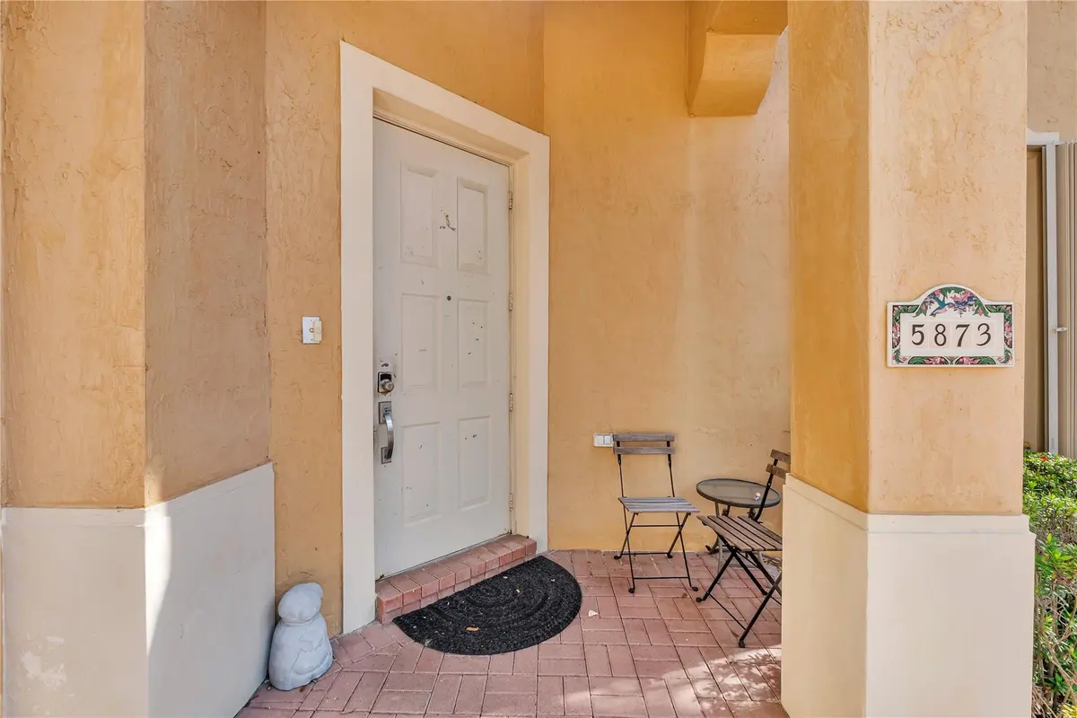Photo 3 at 5873 NW 120th Terrace, Coral Springs