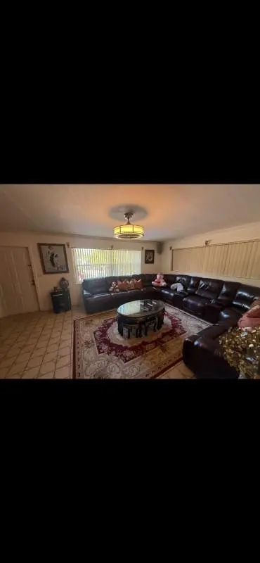 Photo 2 at 2610 Pierce Street, Hollywood
