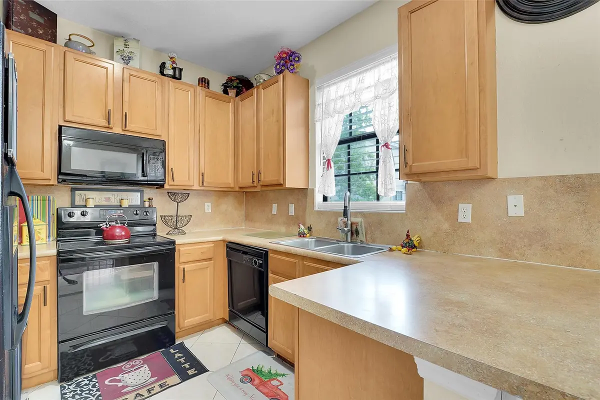 Photo 8 at 1764 SW Via Rossa 1764, Port St. Lucie