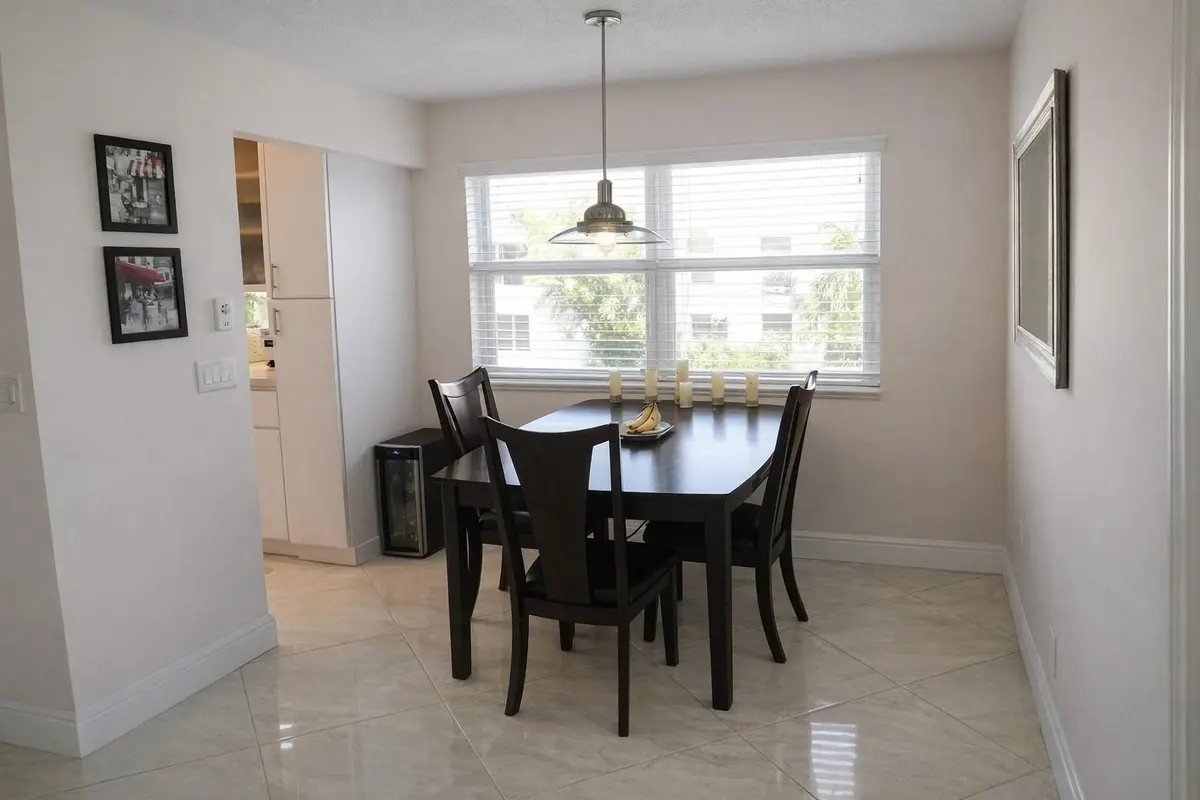 Separate Dining Area at 104 E Windsor 104, West Palm Beach