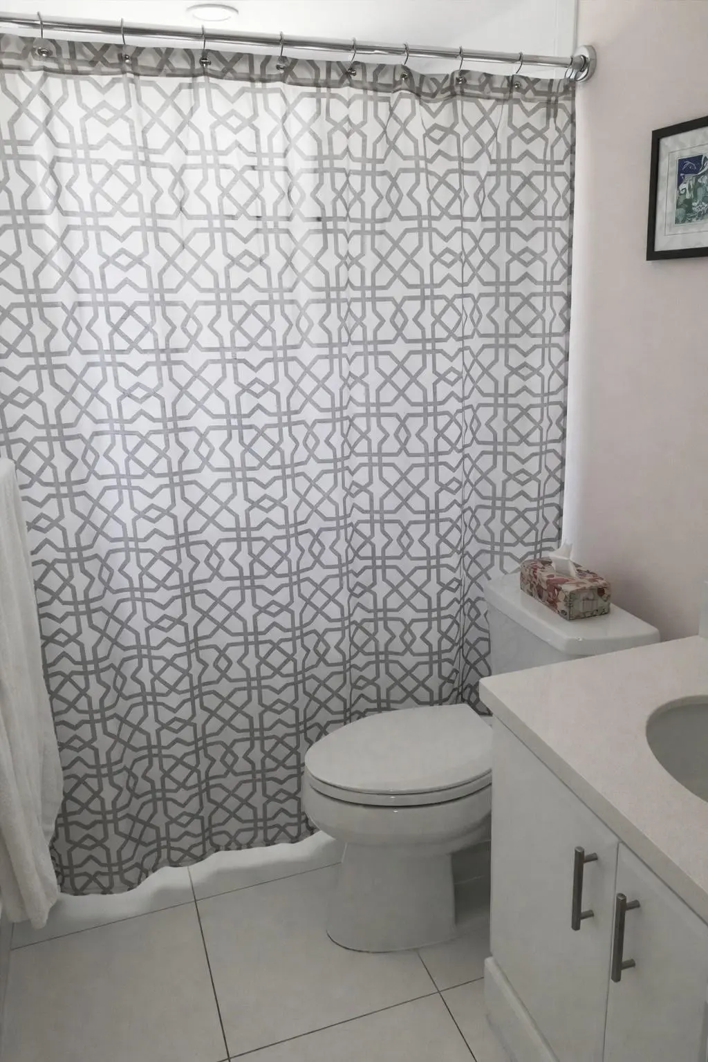 2nd full bath w/tub at 104 E Windsor 104, West Palm Beach