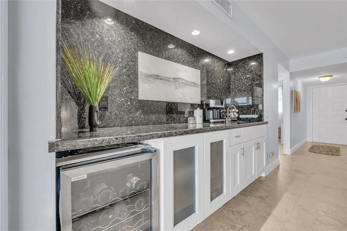 Photo 3 at 112 Lake Emerald Drive 104, Oakland Park