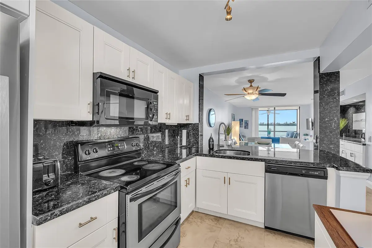 Photo 6 at 112 Lake Emerald Drive 104, Oakland Park