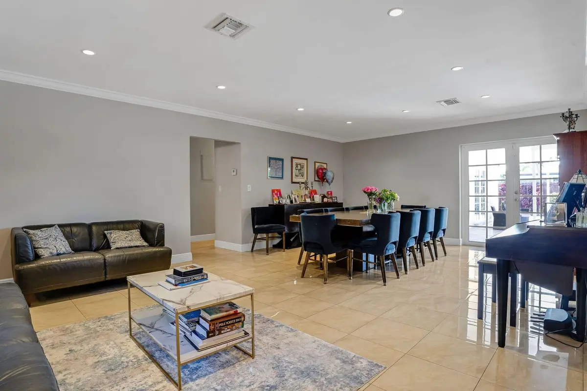 Photo 6 at 4000 N 36th Avenue, Hollywood