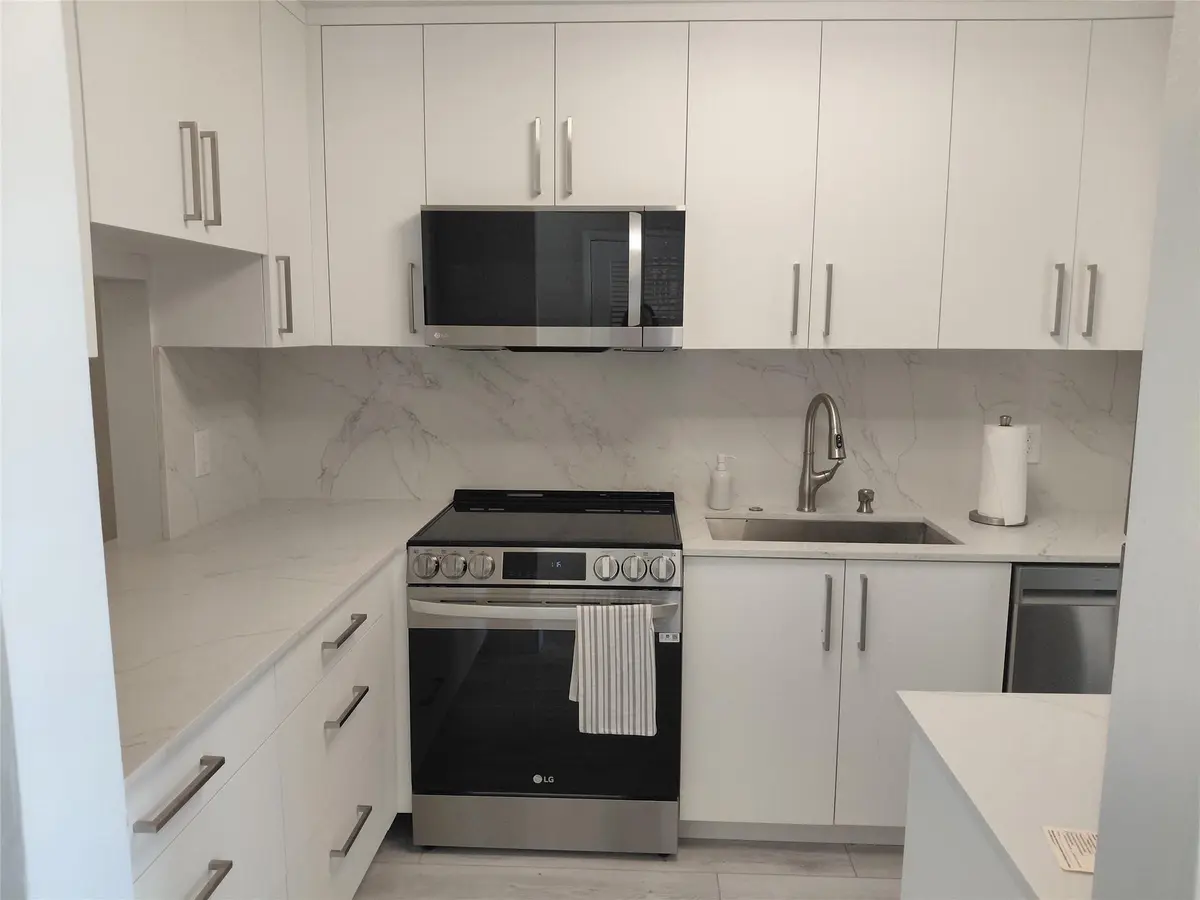 Photo 2 at 1951 NE 39th Street 127, Lighthouse Point