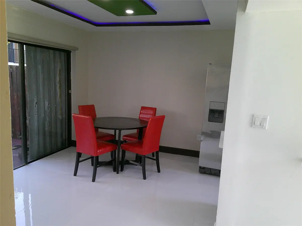 Photo 3 at 3810 SW 52nd Avenue 3810, Hollywood