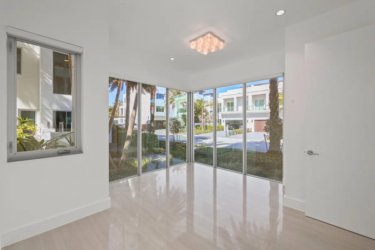 Photo 8 at 238 Shore Court, Lauderdale-By-The-Sea