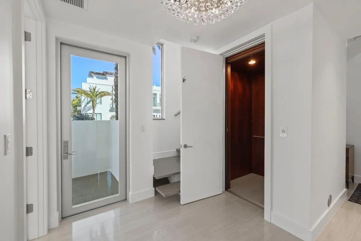 Photo 7 at 238 Shore Court, Lauderdale-By-The-Sea