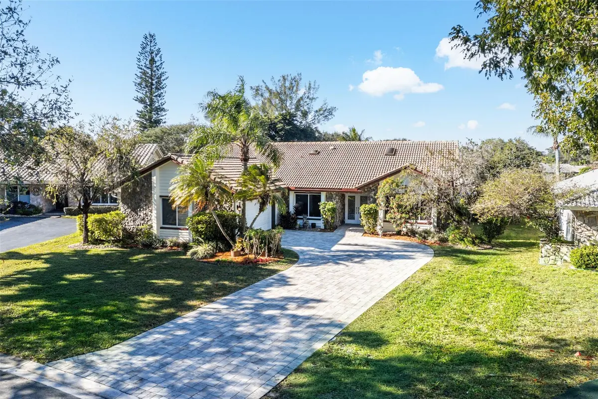 Photo 1 at 128 NW 110th Way, Coral Springs