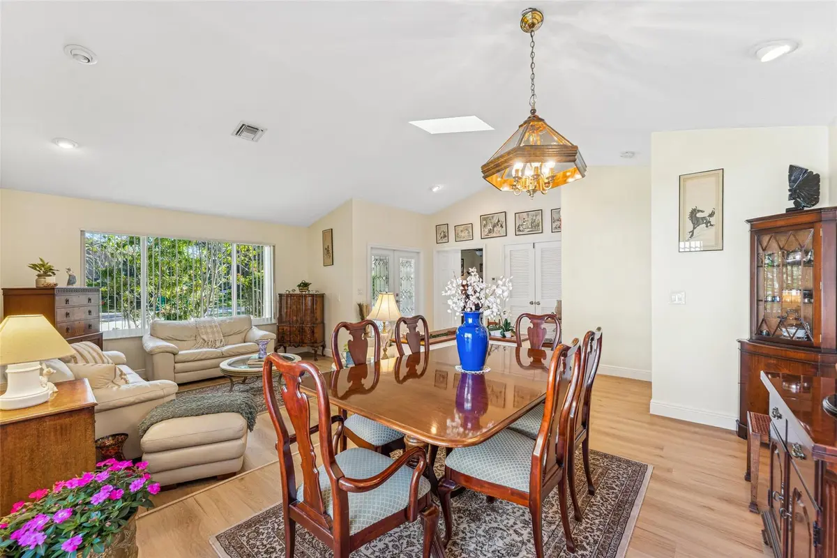 Photo 7 at 128 NW 110th Way, Coral Springs