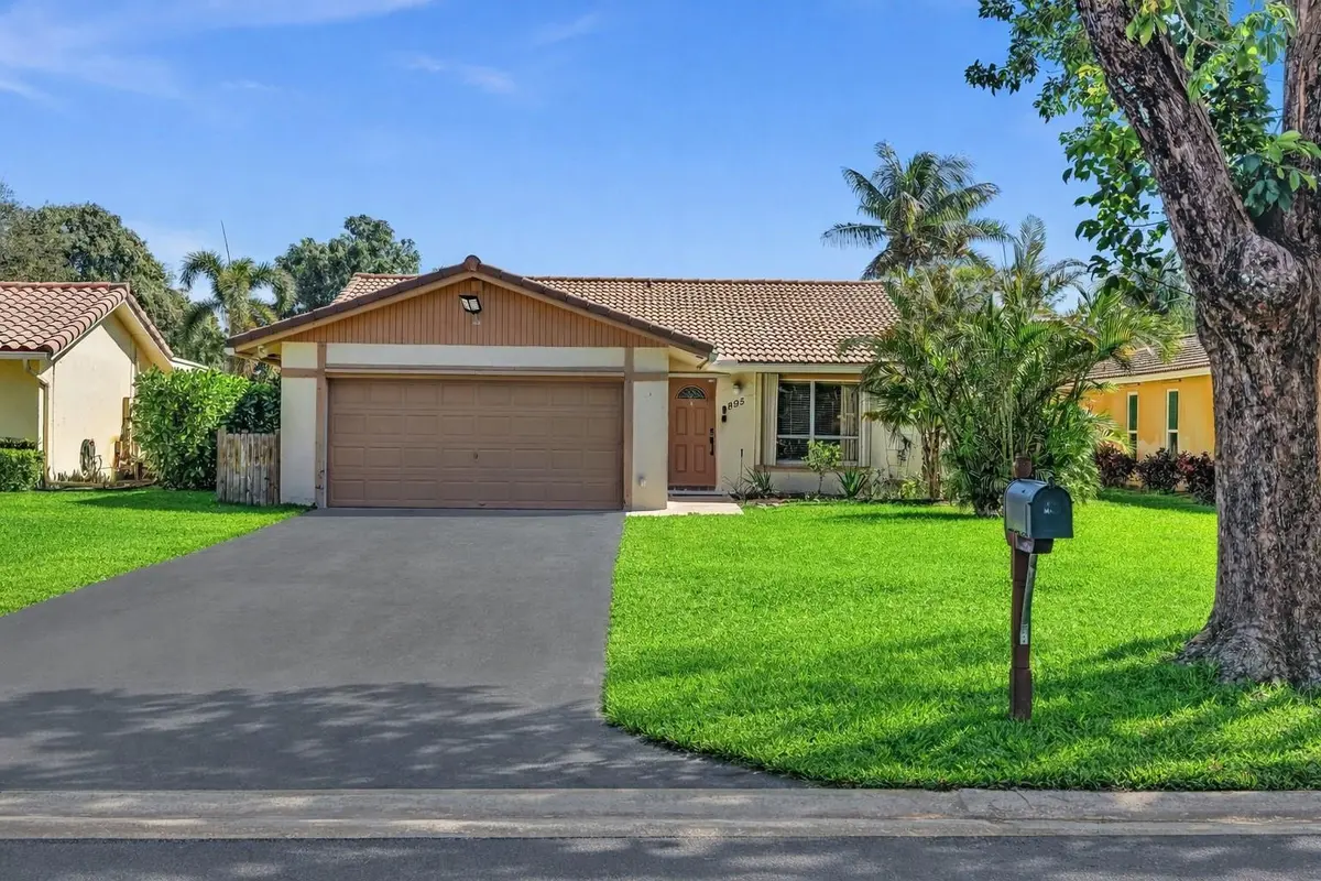 Photo 1 at 895 NW 87th Avenue, Coral Springs