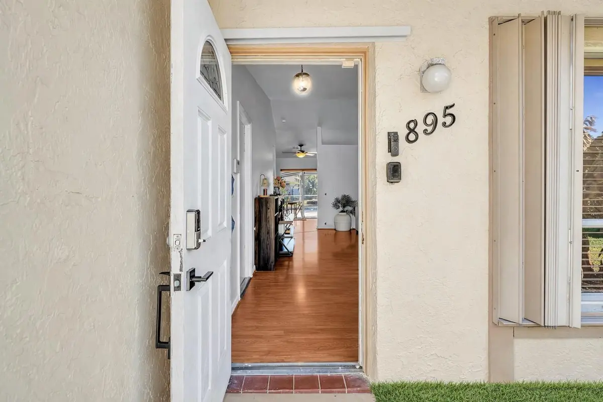 Photo 7 at 895 NW 87th Avenue, Coral Springs