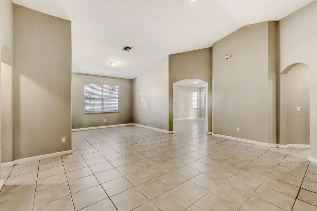 Photo 8 at 10566 Galleria Street, Wellington