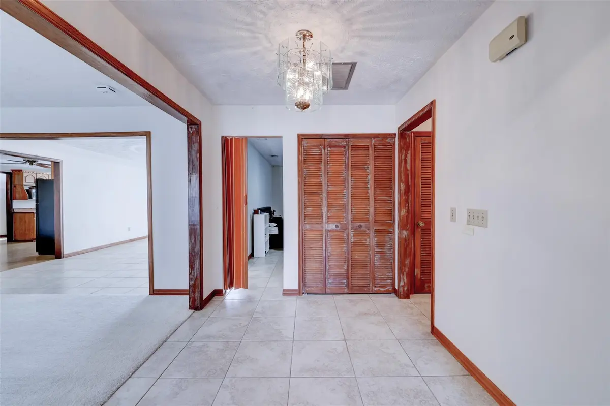 Photo 8 at 322 S Naranja Avenue, Port St. Lucie