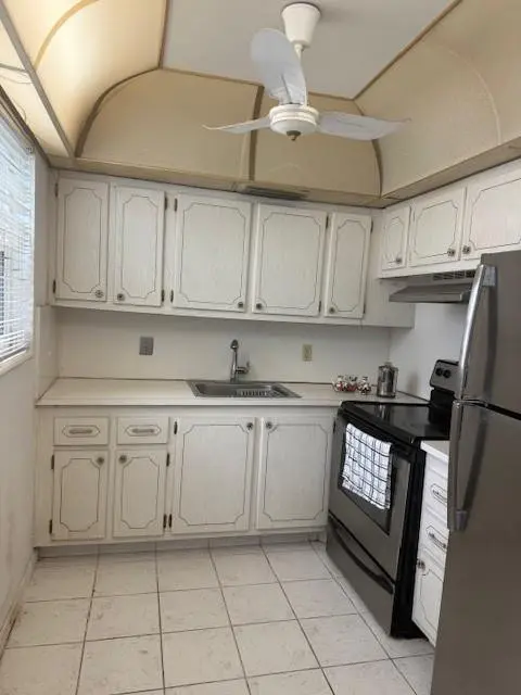 Photo 4 at 148 Farnham G 148, Deerfield Beach