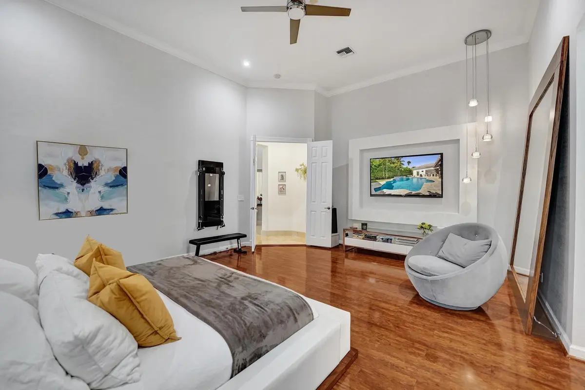 Photo 7 at 13763 NW 18th Court, Pembroke Pines
