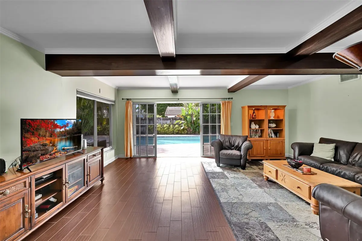 Photo 6 at 4401 NE 18th Avenue, Oakland Park