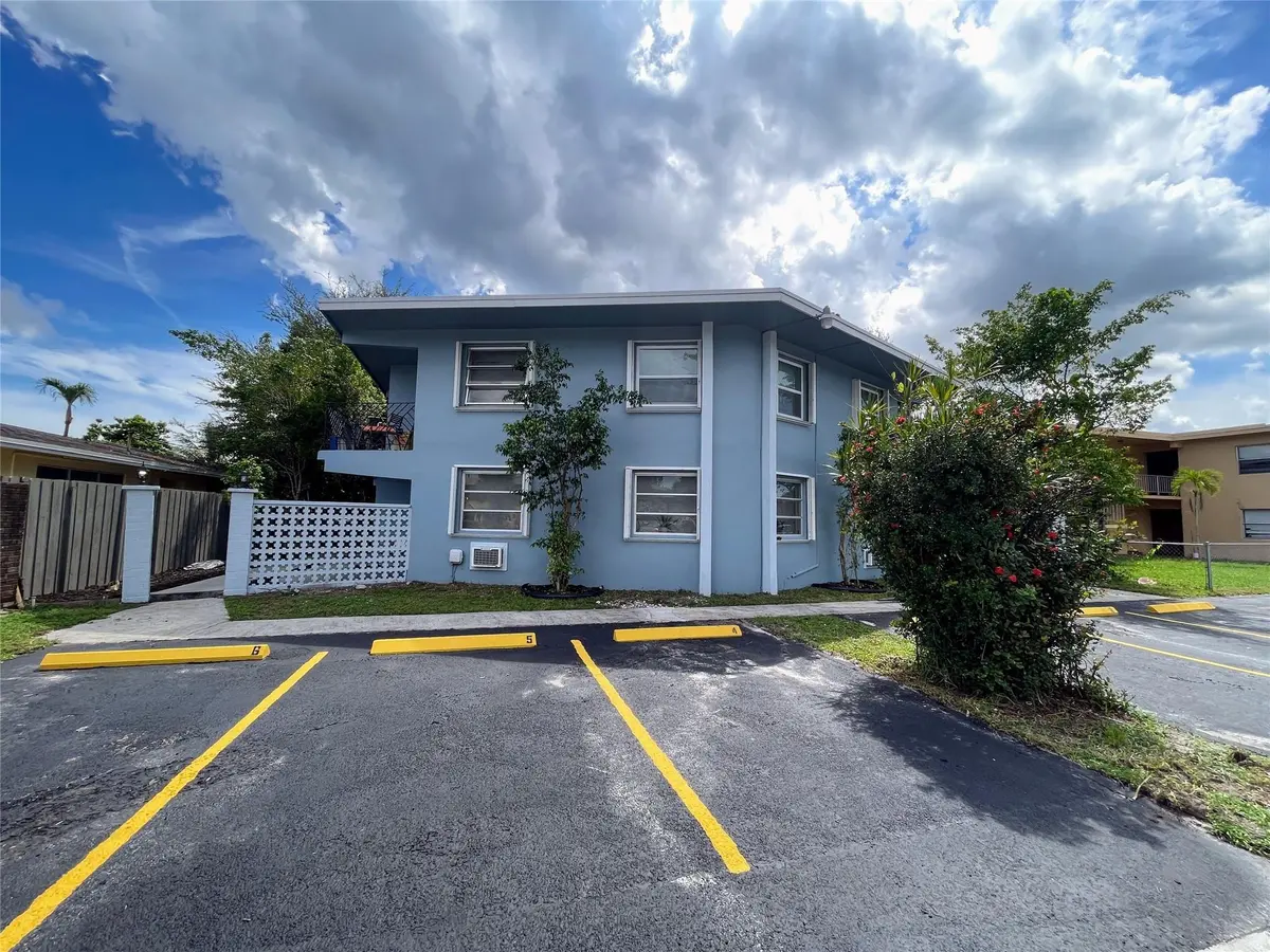 Photo 2 at 3760 SW 1st Street, Fort Lauderdale