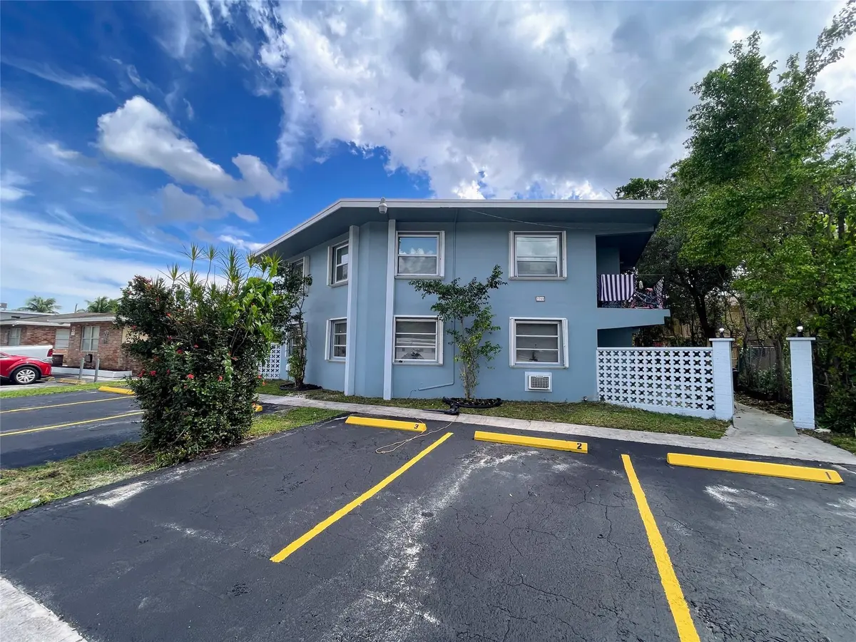 Photo 3 at 3760 SW 1st Street, Fort Lauderdale
