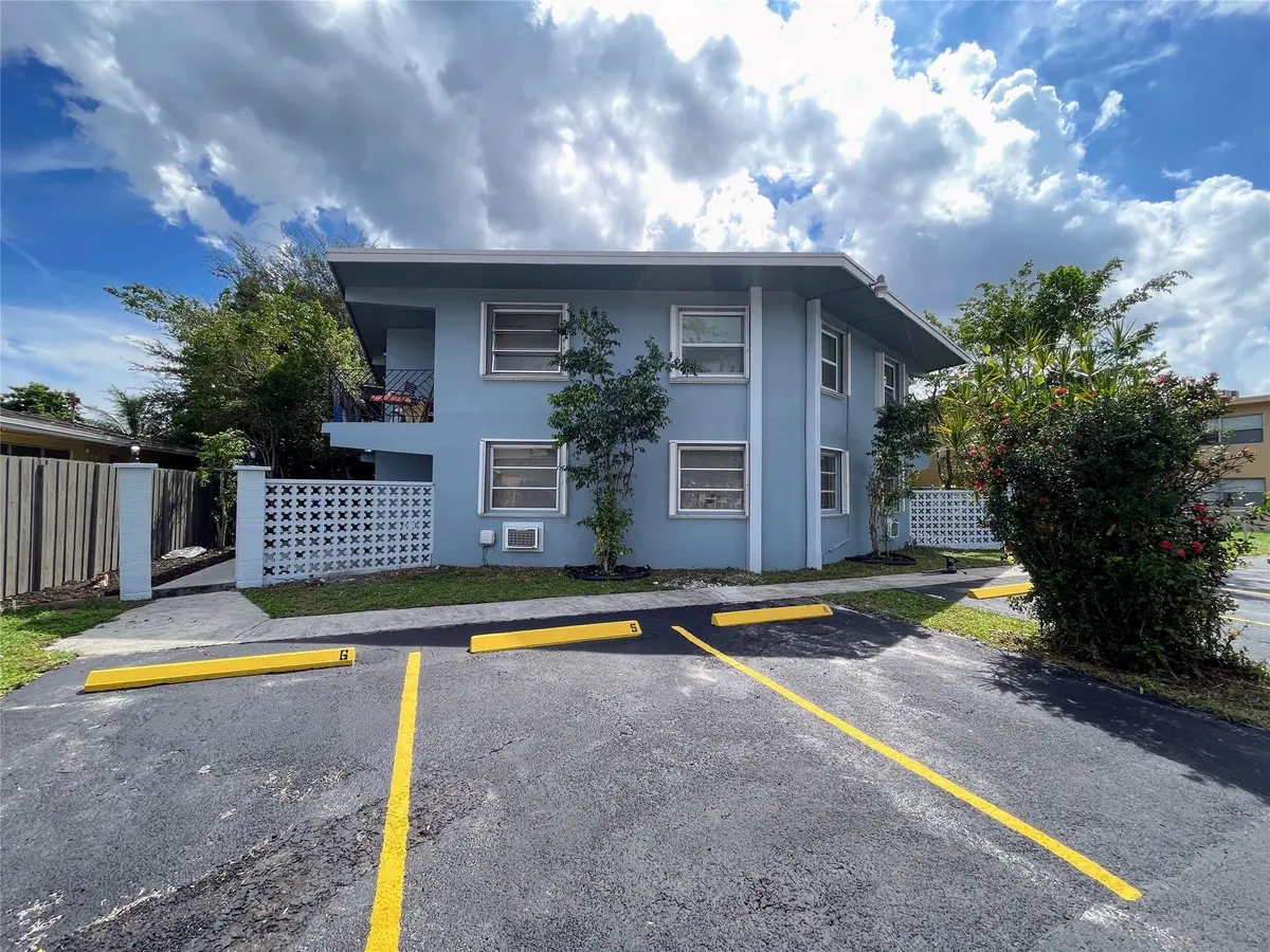 Photo 4 at 3760 SW 1st Street, Fort Lauderdale