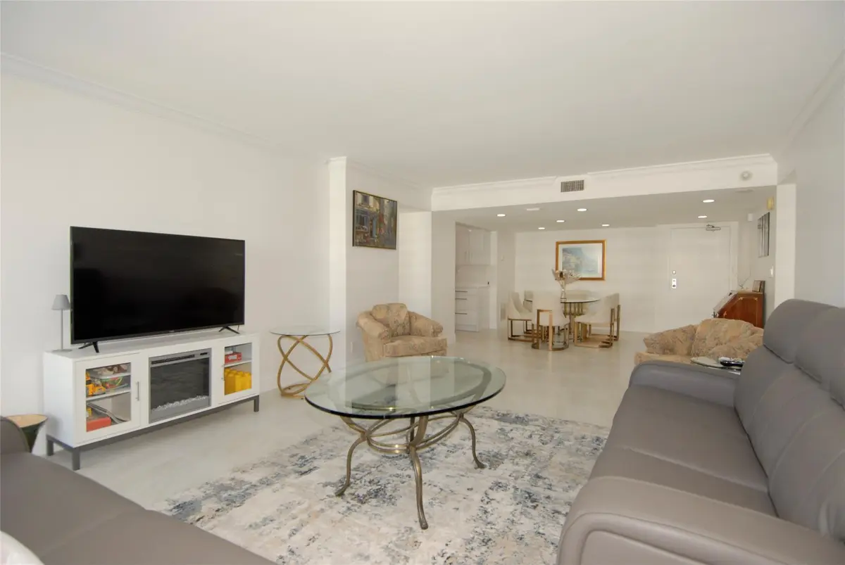 Photo 5 at 3900 Galt Ocean Drive 1115, Fort Lauderdale