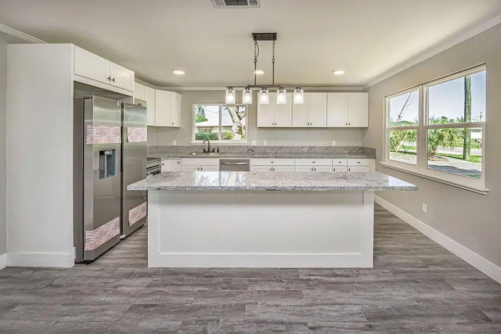 Photo 9 at 300 Riomar Drive, Port St. Lucie