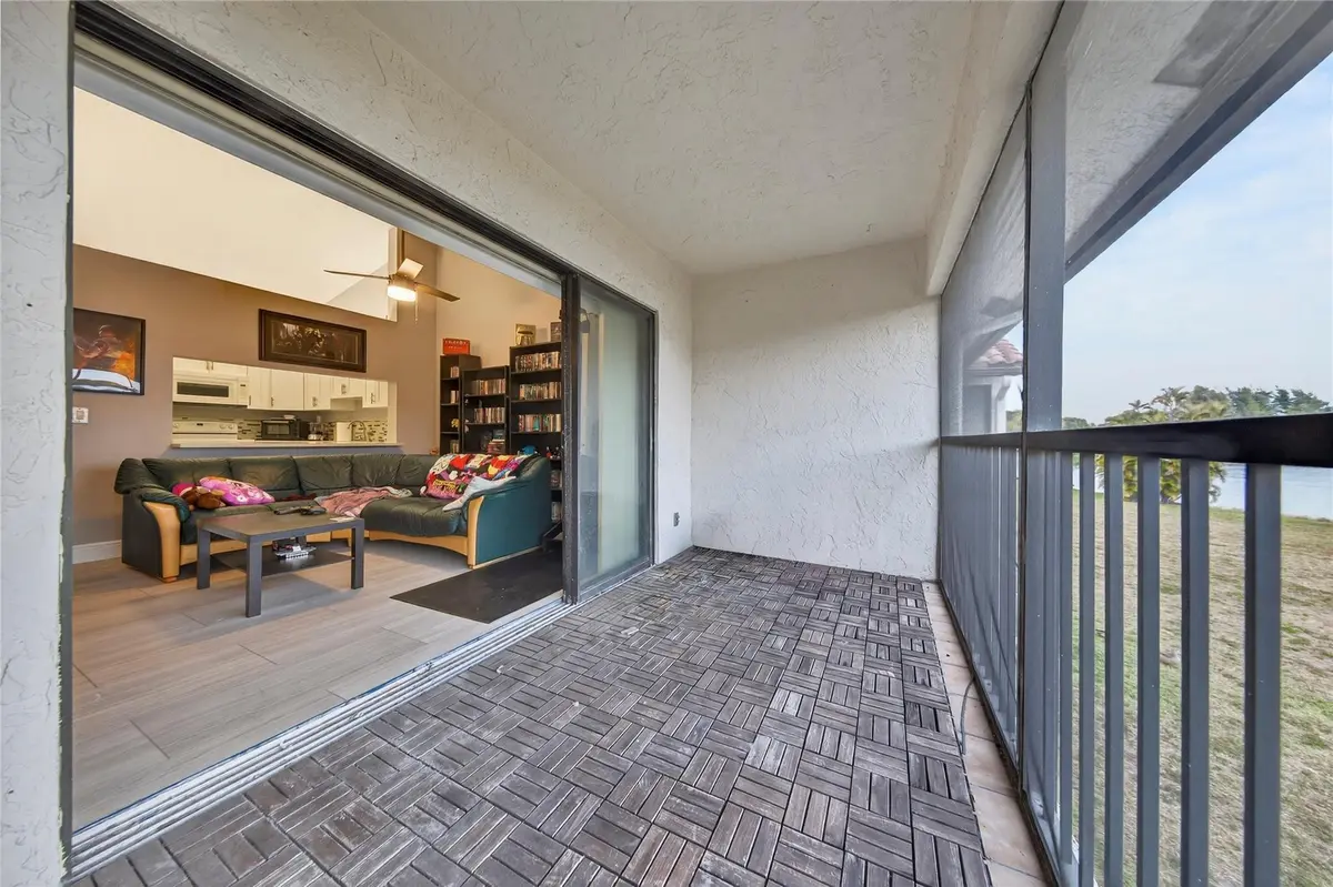 Photo 4 at 204 Lincoln Court 204, Deerfield Beach