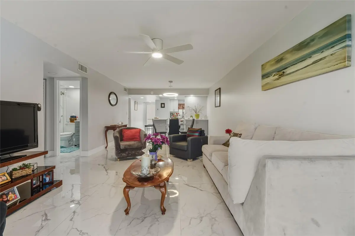 Photo 2 at 9611 N Hollybrook Lake Drive 101, Pembroke Pines