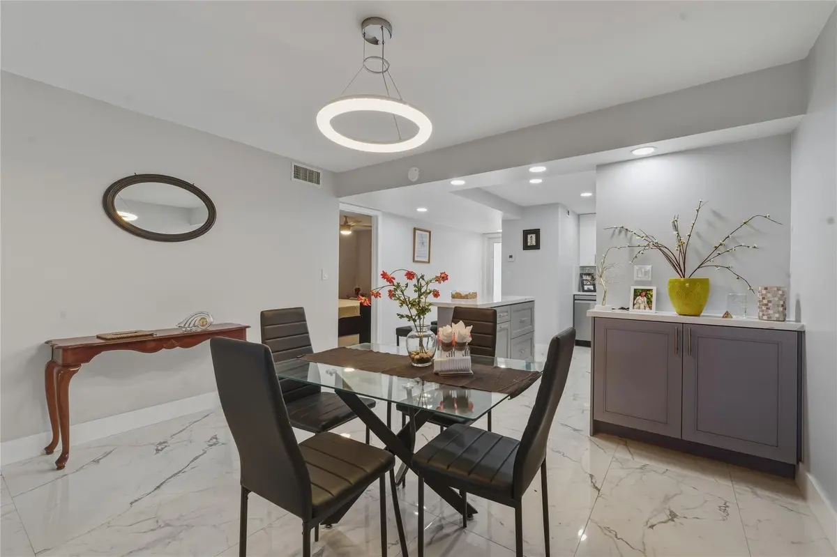 Photo 3 at 9611 N Hollybrook Lake Drive 101, Pembroke Pines