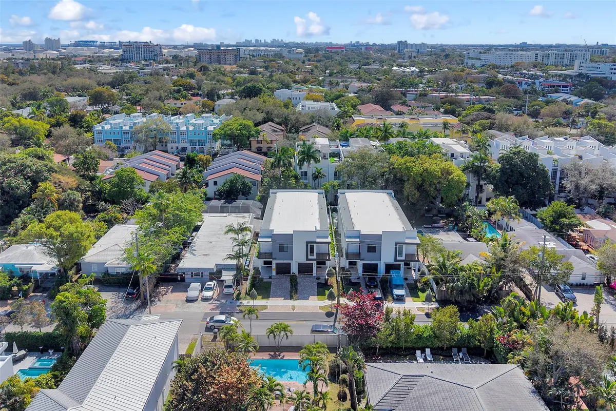 Photo 3 at 812 SE 12th Street 812, Fort Lauderdale