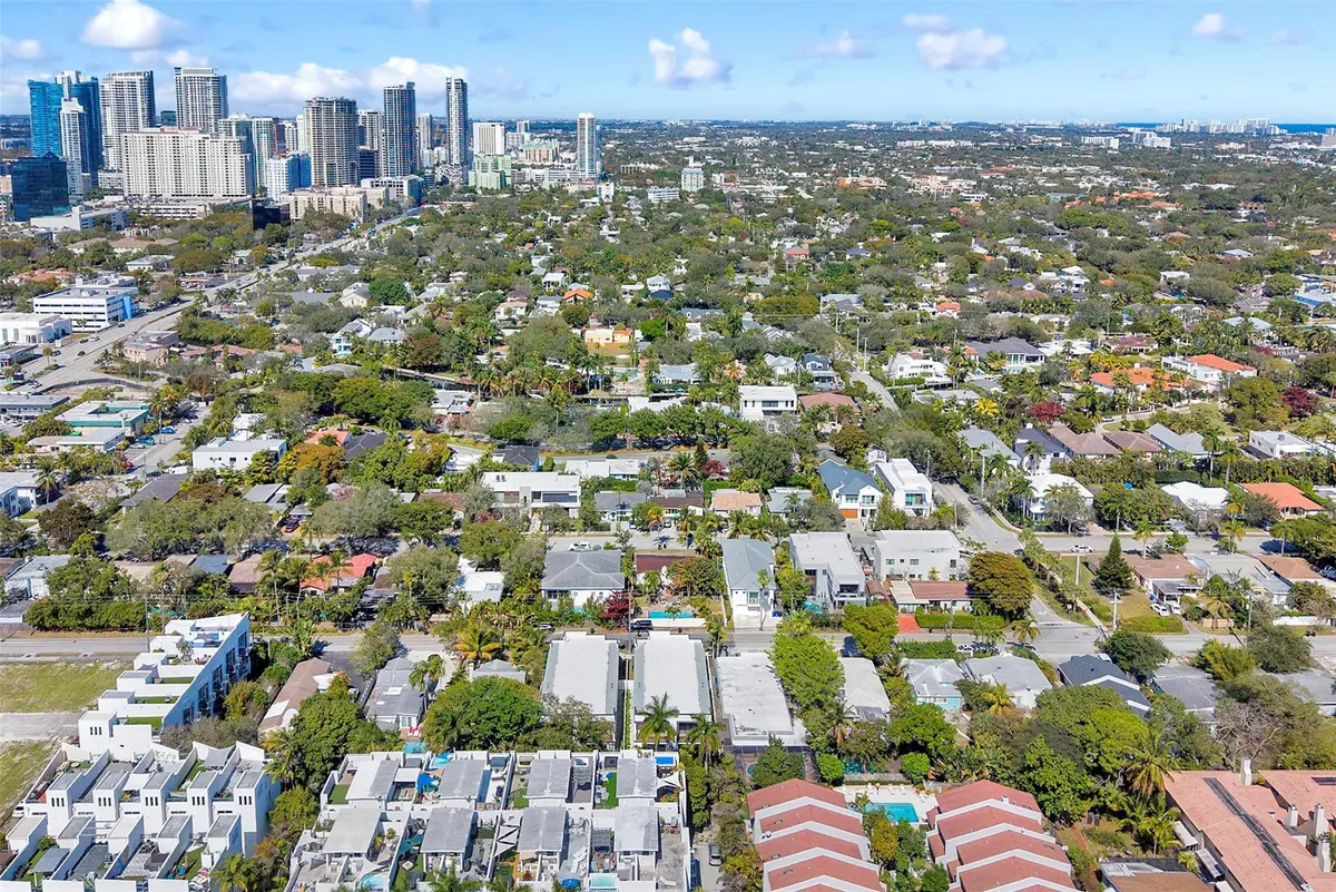 Photo 8 at 812 SE 12th Street 812, Fort Lauderdale