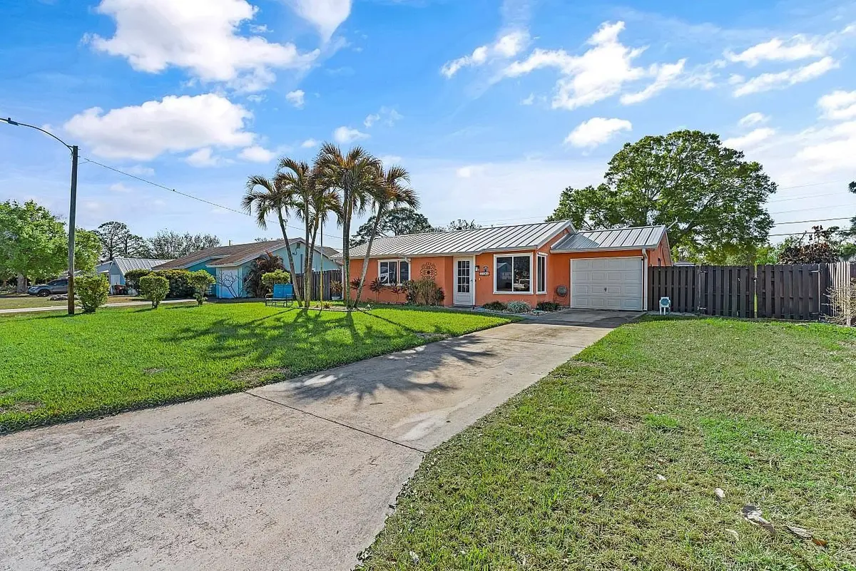 Photo 2 at 1085 24th Place, Vero Beach
