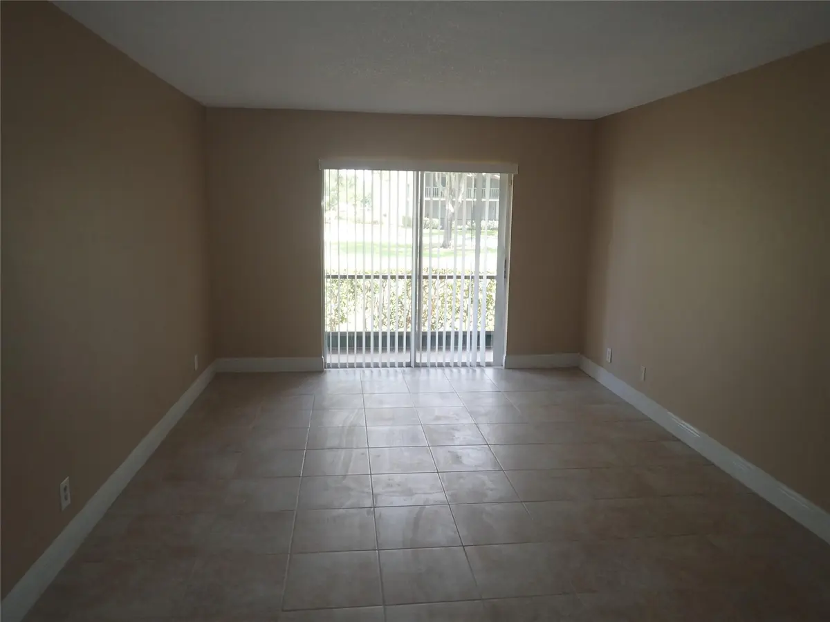 Photo 7 at 4126 NW 88th Avenue 103, Coral Springs