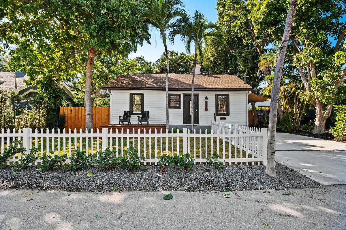 Photo 1 at 713 NE 17th Road, Fort Lauderdale