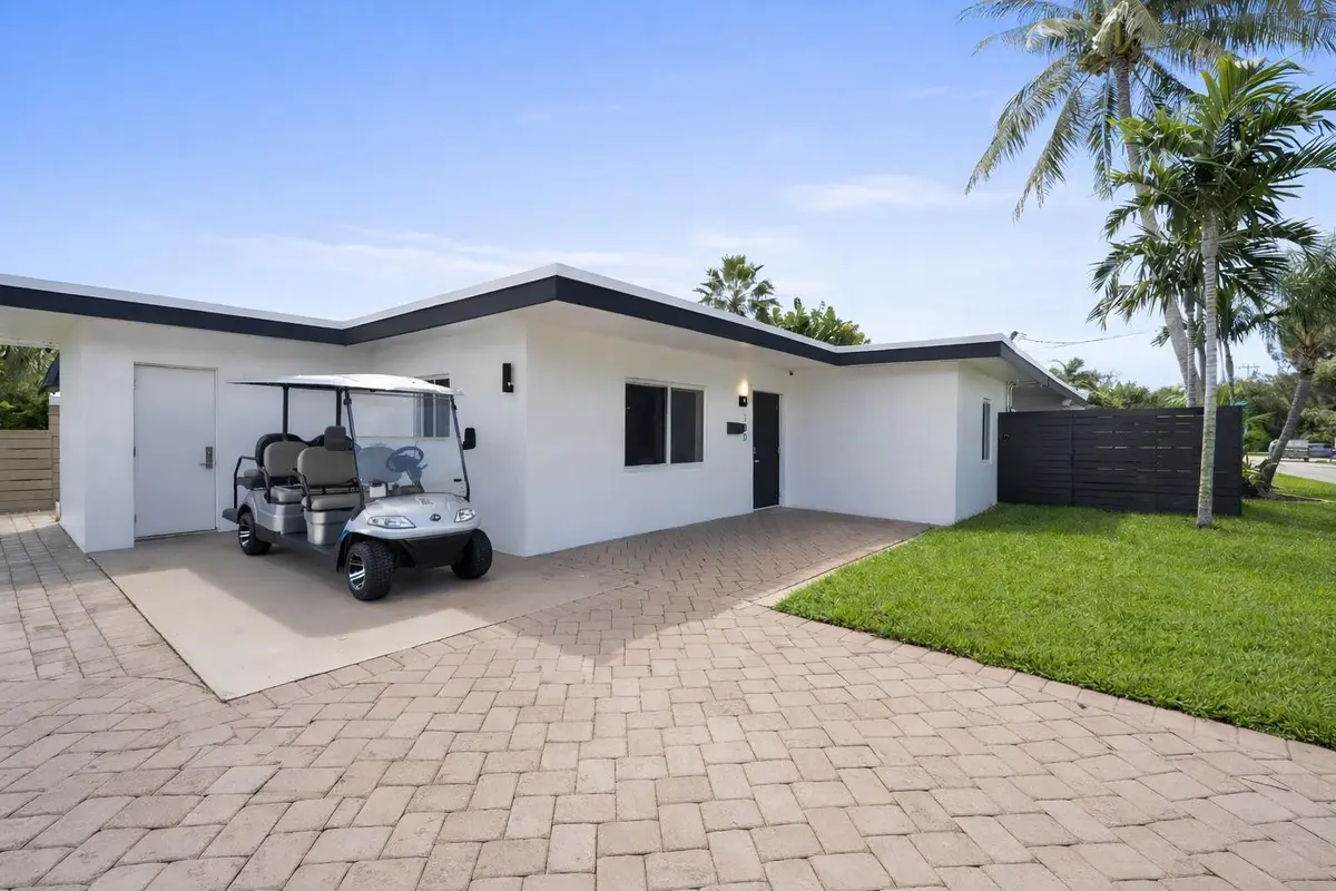 Photo 3 at 100 NE 22nd Street, Wilton Manors