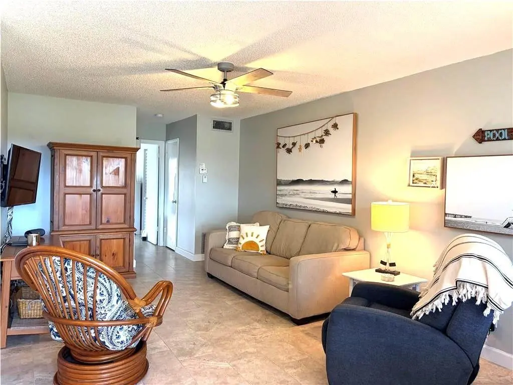 Living Room at 34 Pine Arbor Lane 203, Vero Beach