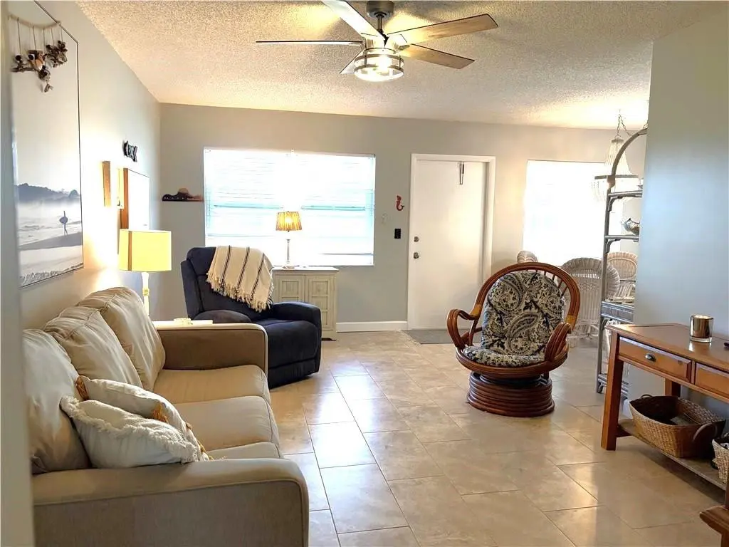 Living Room at 34 Pine Arbor Lane 203, Vero Beach