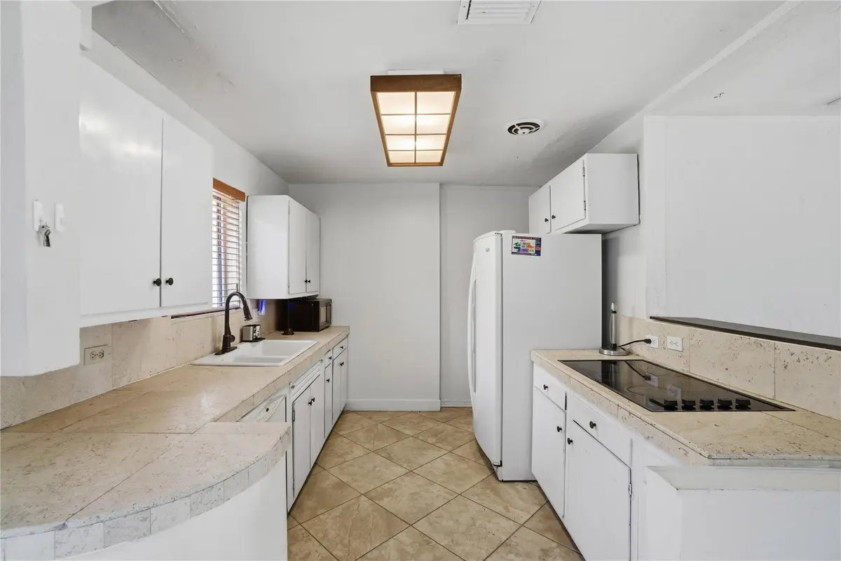 Photo 3 at 510 S 29th Court, Hollywood