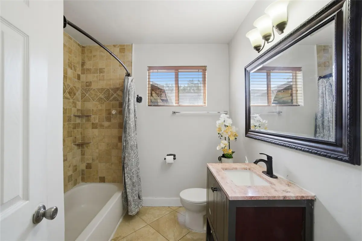 Photo 6 at 510 S 29th Court, Hollywood