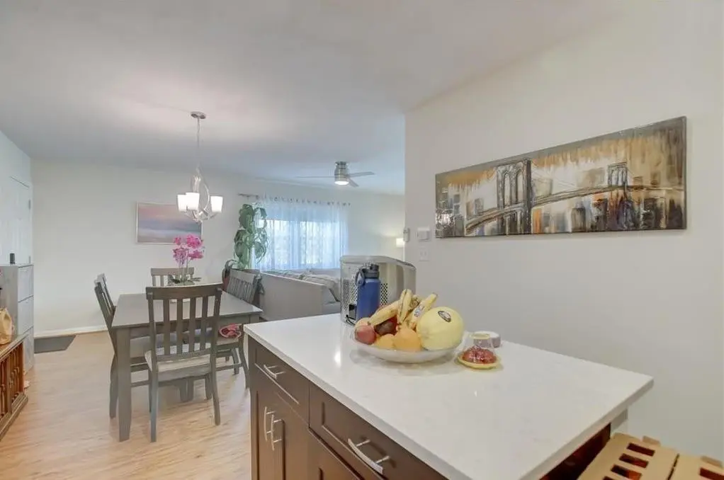 Photo 3 at 2990 NE 16th Avenue 301, Oakland Park