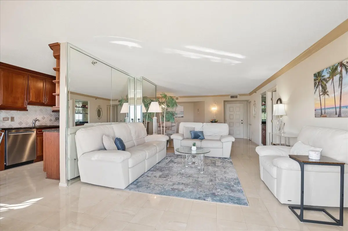 Photo 4 at 1201 S Ocean Drive 704s, Hollywood