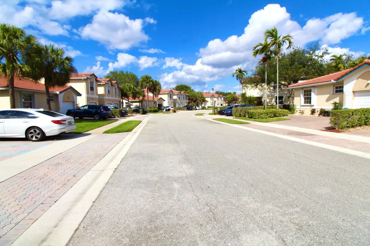 Photo 5 at 11729 NW 47th Drive 11729, Coral Springs