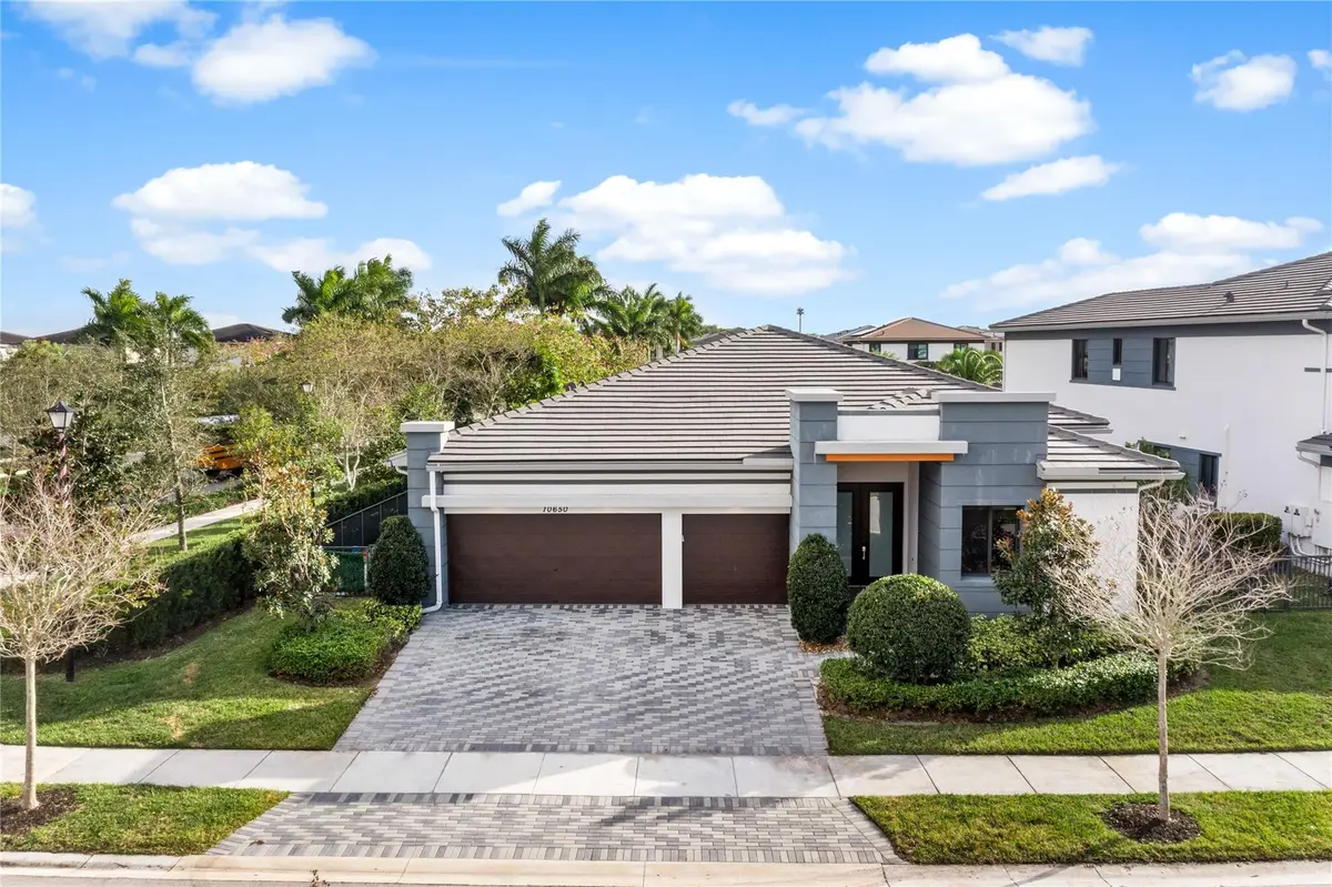 Photo 8 at 10650 Coral Street, Parkland