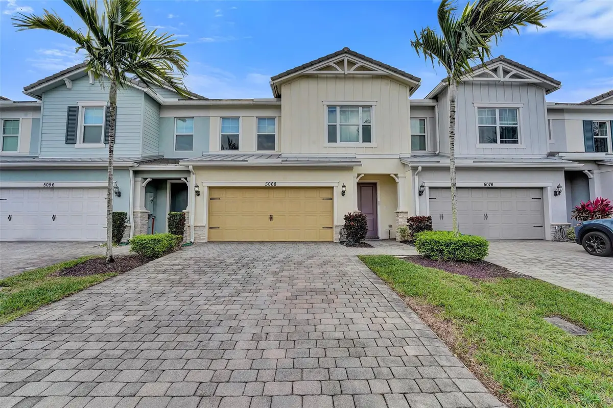 Photo 2 at 5068 Greenway Drive 0, Hollywood