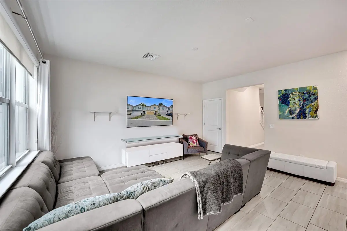 Photo 6 at 5068 Greenway Drive 0, Hollywood
