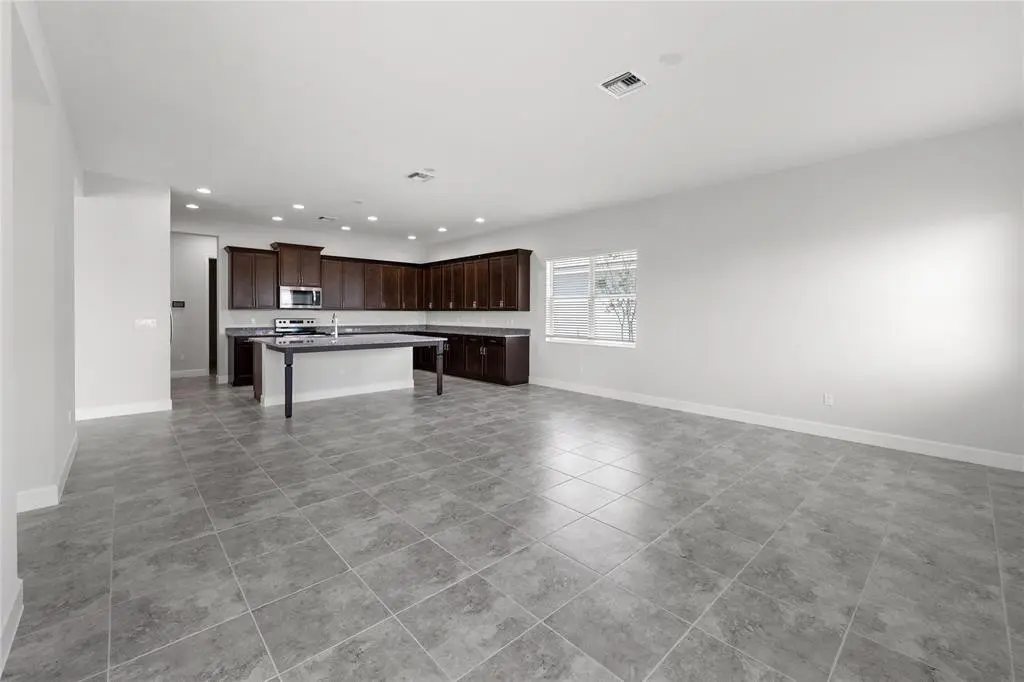 Photo 8 at 5418 Empire Drive, Westlake