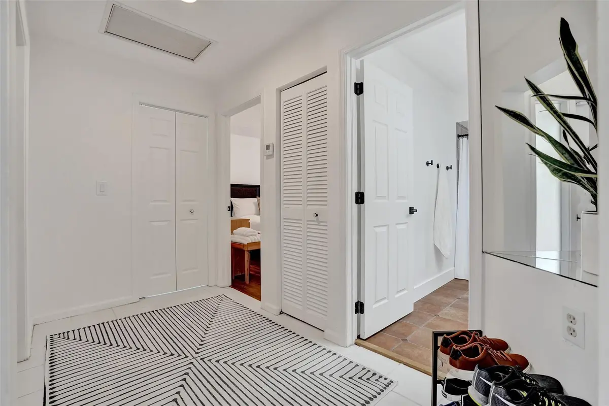 Photo 6 at 10108 NW 4th Street, Plantation